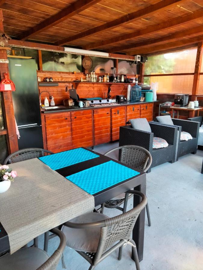 Camping Casuta De La Mare *